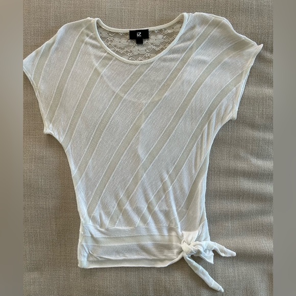 IZ Byer Light Ivory Short Sleeve Lacey Back Top. Size Small - Picture 7 of 11
